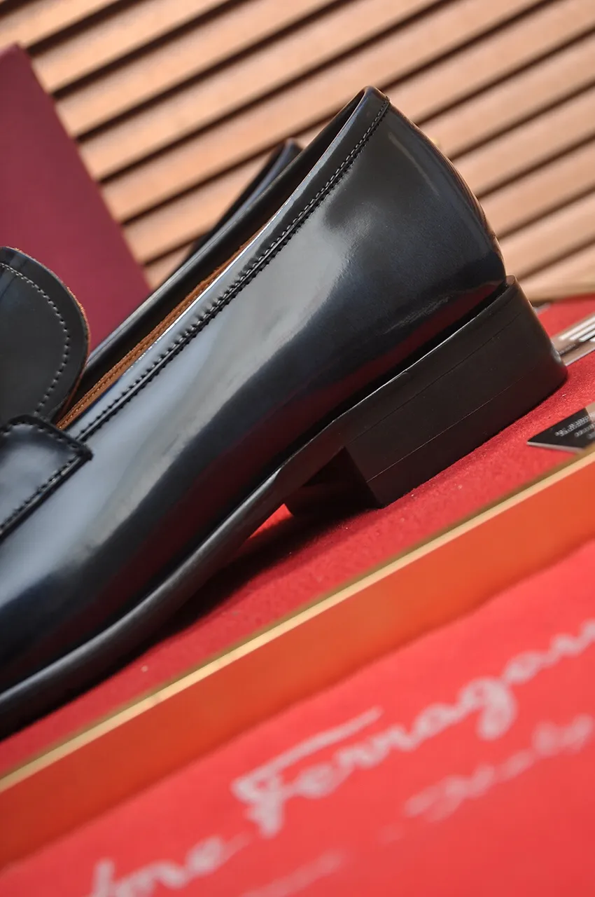 Men's shoes 💰500💶[Ferragamo/Ferragamo] The latest model in the counter. Original imported high-quality cowhide with open edges + imported 🐂 water-dyed cowhide lining + original luxury metal buckle + original combined outsole. Comparison without pressure 38--45 (45 is custom-made and cannot be returned or exchanged)